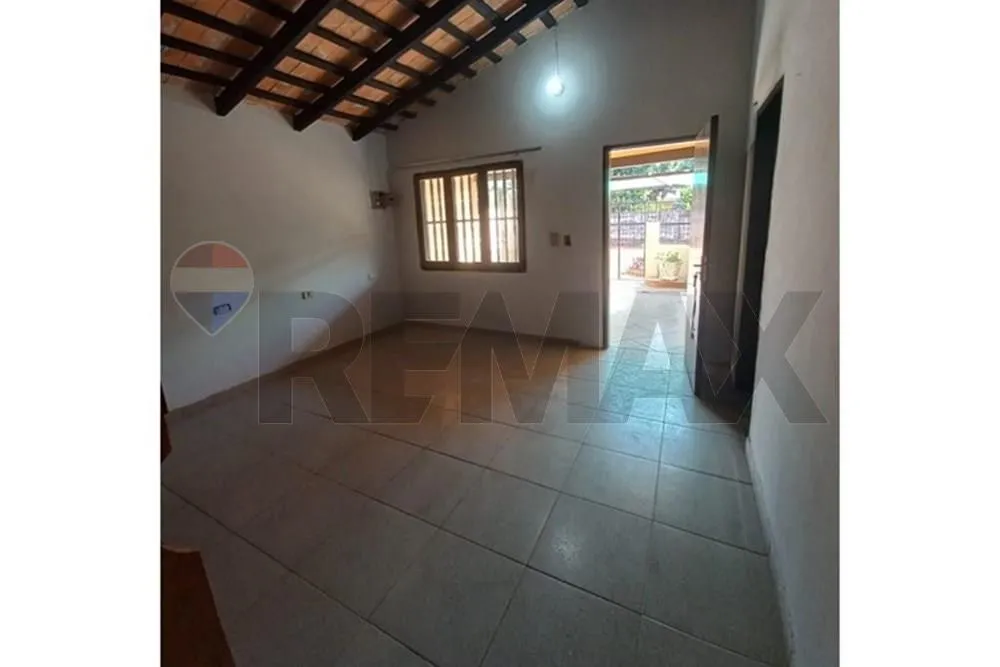 Casa - Alquiler - Ñemby, Central, Paraguay — photo 2