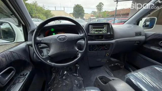 Toyota Noah 2002 — foto 5