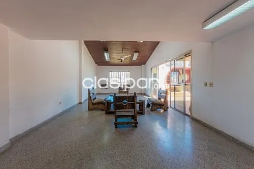En venta local por barrio Recoleta! — foto 3