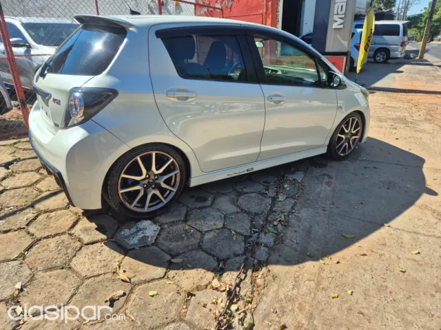 Toyota Vitz 2012 — foto 5