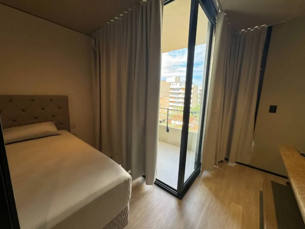 DEPARTAMENTO AMOBLADO 1 DORM + COCHERA | THE STATION LAS MERCEDES | PISO 5 — foto 2