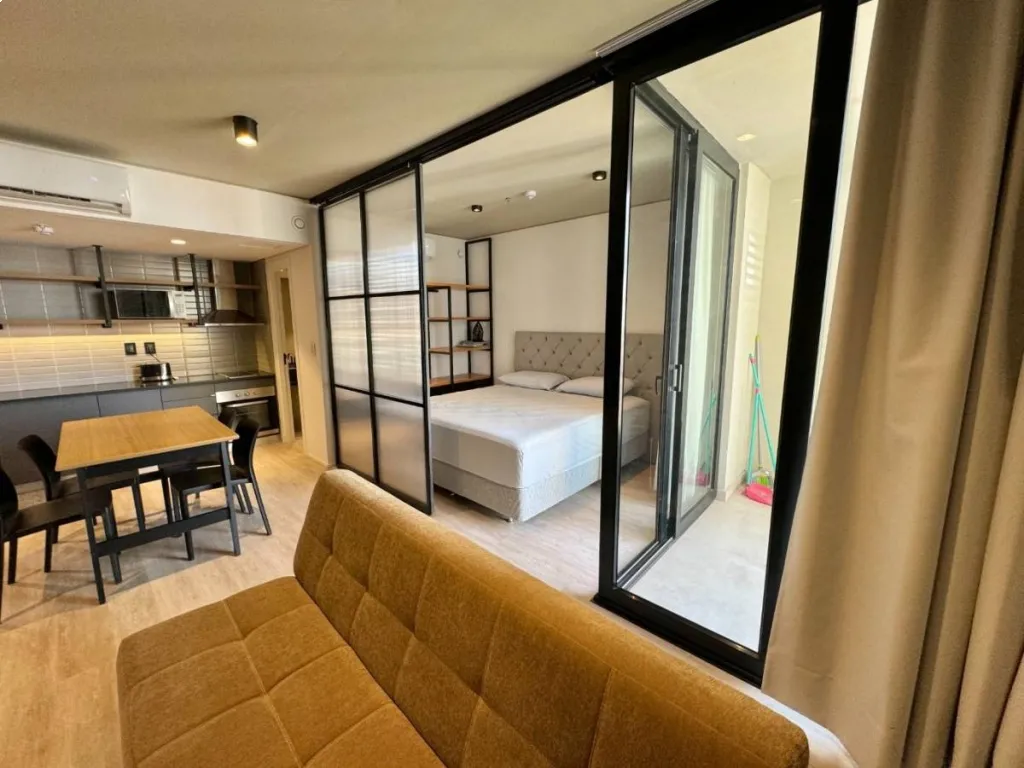 DEPARTAMENTO AMOBLADO 1 DORM + COCHERA | THE STATION LAS MERCEDES | PISO 5 — foto 3