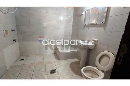 Vendo amplia propiedad en barrio San Miguel, San Lorenzo ideal para renta — foto 3