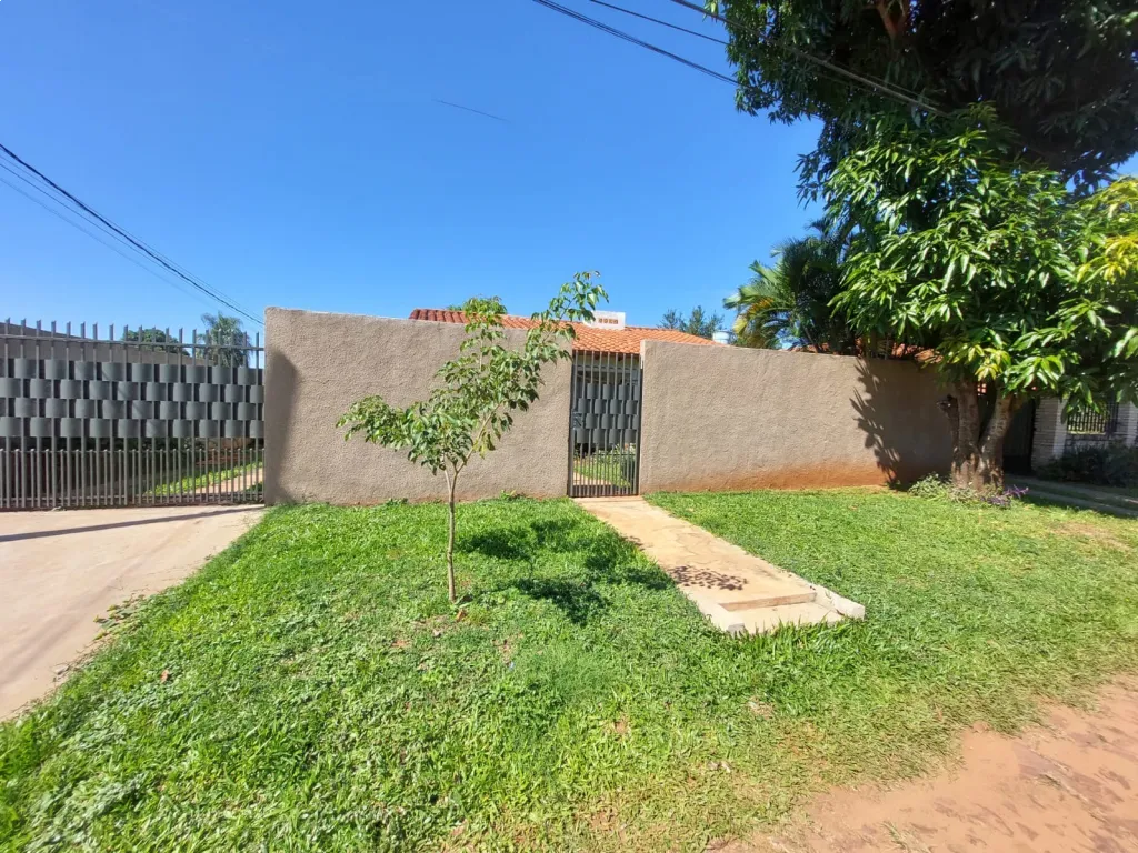 VENDO HERMOSA CASA SOBRE ESQUINA — foto 2