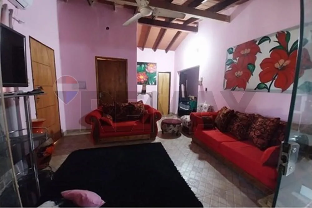 Casa - Venta - San Lorenzo, Central, Paraguay — foto 2