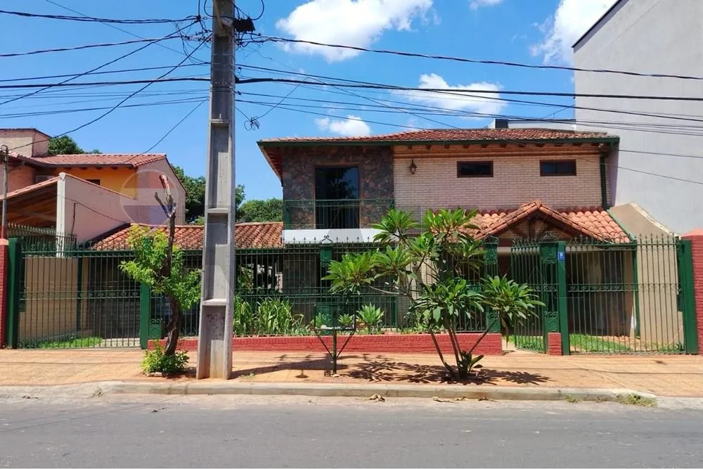 ALQUILO AMPLIA CASA EN BARRIO NAZARETH — foto 2