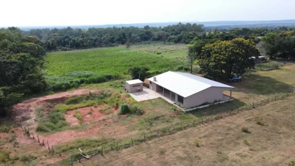 VENDO GRANJA DE 8 HECTAREAS EN NUEVA ITALIA — foto 2
