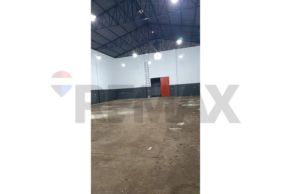 Complejo con 2 Galpones + Departamento + Oficina Oportunidad Imperdible Complejo con 2 Gal — foto 3