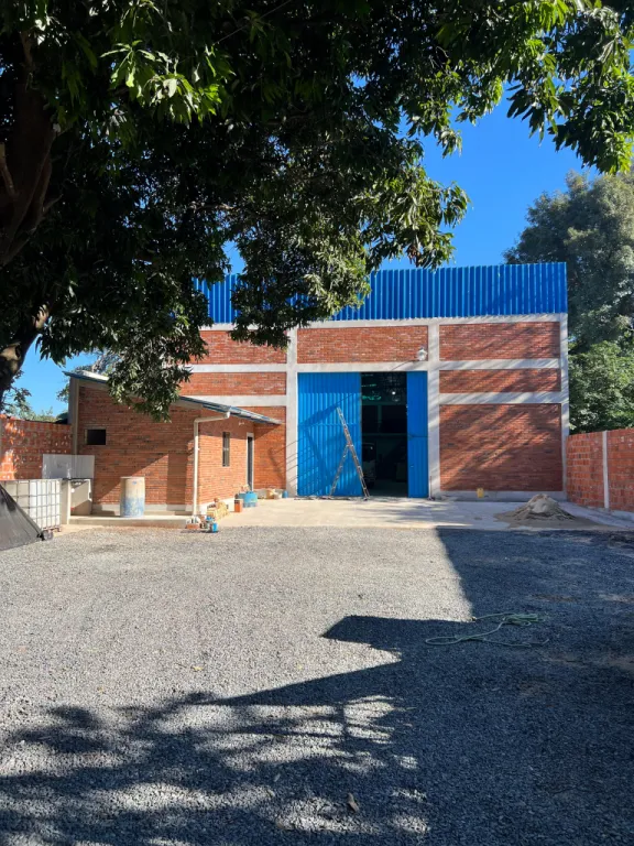 Vendo tinglado a extrena en Fernando de la Mora zona Norte 680 mts2 — Foto 3