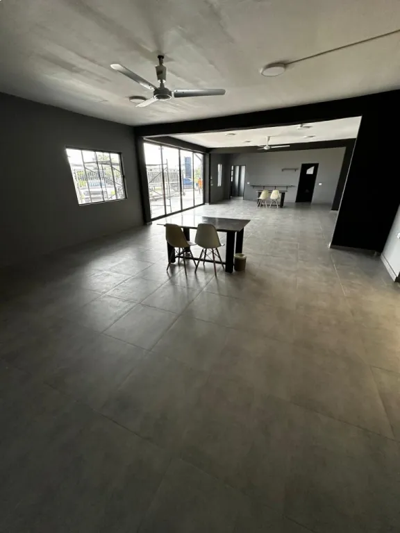 EN ALQUILER 1200m2 de Depósito o Tinglado en YPANE. — foto 2