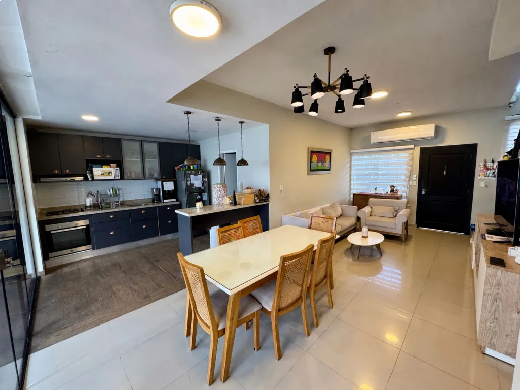 VENDO DUPLEX CON PISCINA EN LAMBARE ZONA YATCH — foto 2