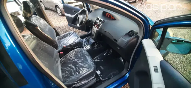 Toyota Vitz 2009 — foto 3