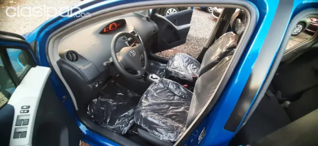 Toyota Vitz 2009 — foto 4