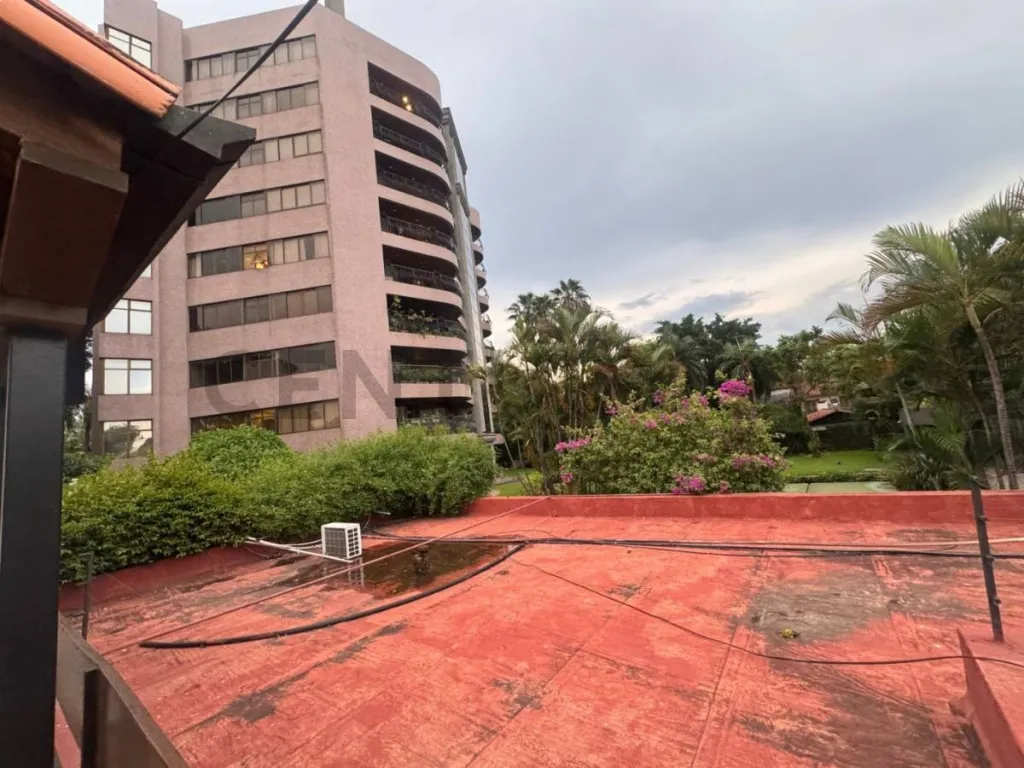 US$ 495.000 VENDO CASA A REFACCIONAR SOBRE AVDA. SANTISIMO SACRAMENTO — foto 2