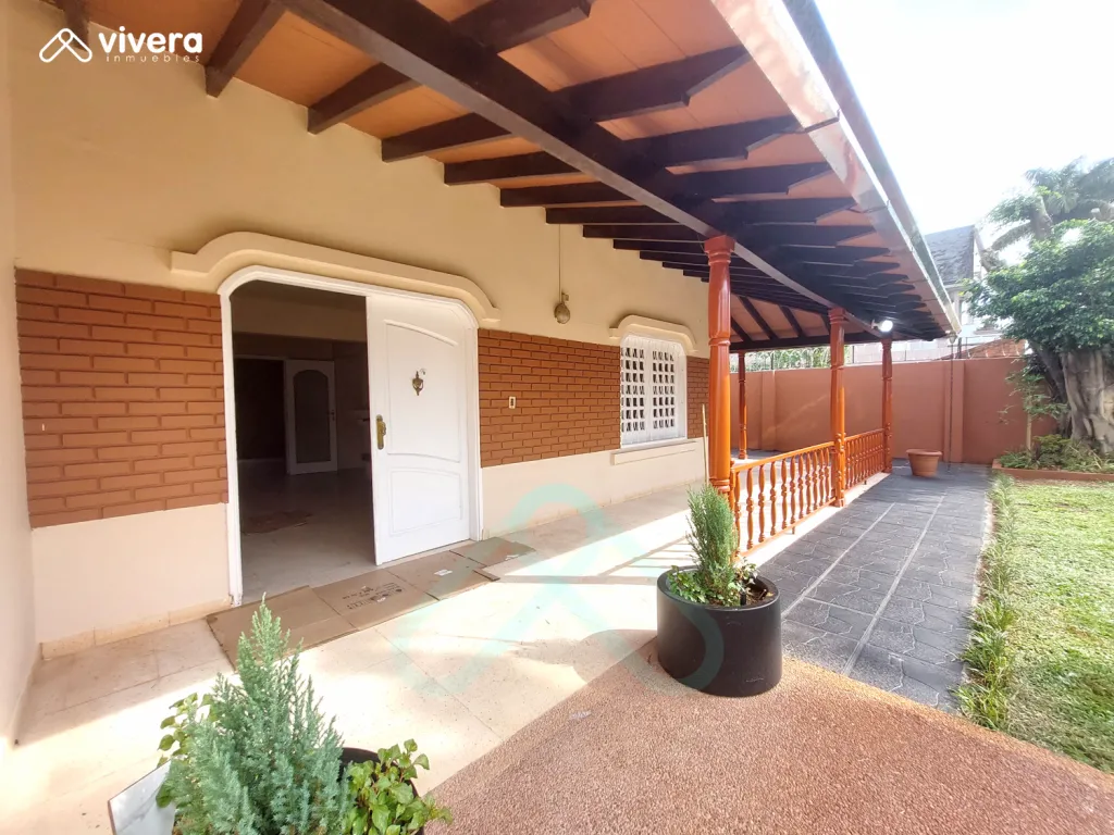 Casa en venta en Centro, Encarnación — foto 2