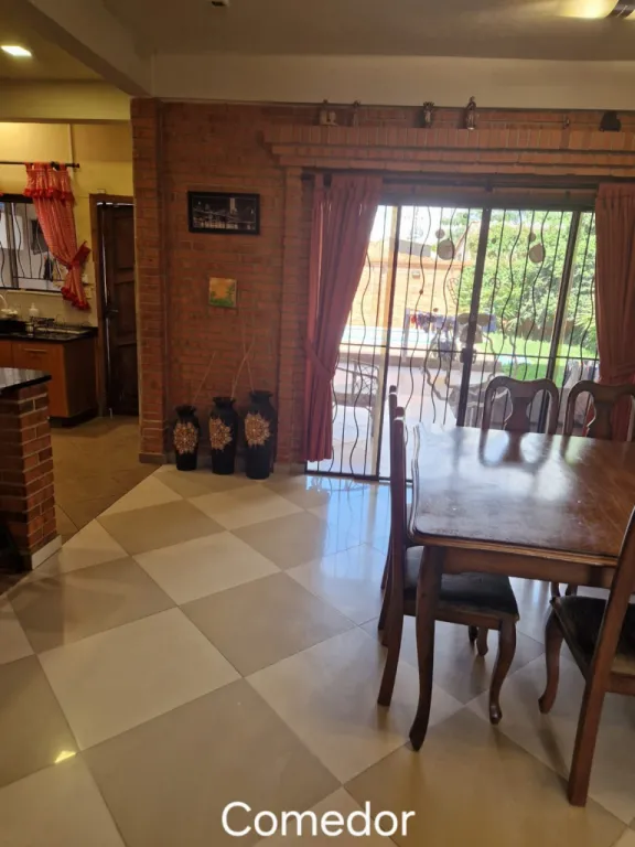 VENDO CASA CON PISCINA EN FERNANDO DE LA MORA ZONA NORTE!! — foto 2