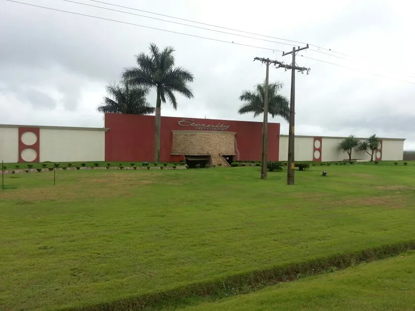 Vendo Hermoso Motel Eternity, En Santa Rita-PY, Sobre la ruta VI, Por: 1.200.000 Dolares — foto 2