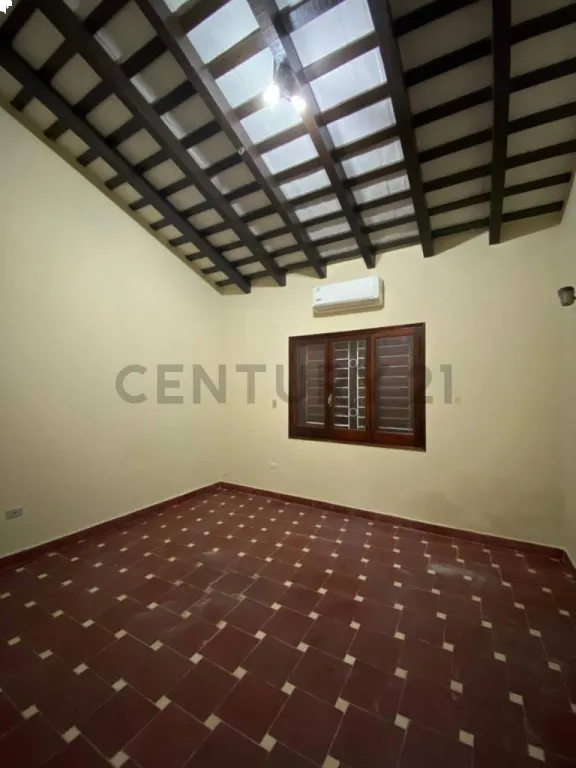 G 7.700.000 Alquilo Casa en barrio JARA — Foto 2
