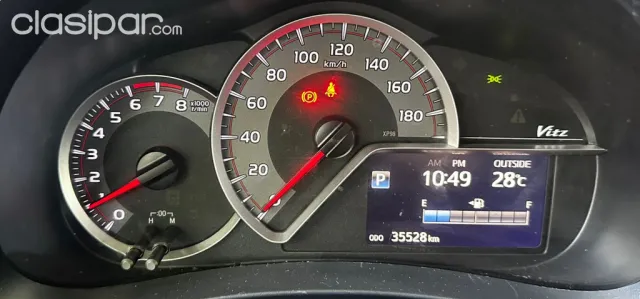 Toyota Vitz 2015 — foto 3