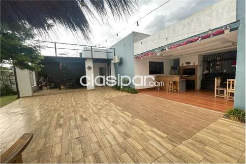 EN VENTA CASA CON PISCINA EN AREGUA — foto 2