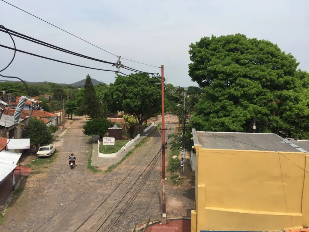BO OBRERO DEPARTAMENTO DE 1 DORM. PLACAR Y AA, SIN COCHERA, ZONA 21 Y AV. FÉLIX BOGADO — foto 2