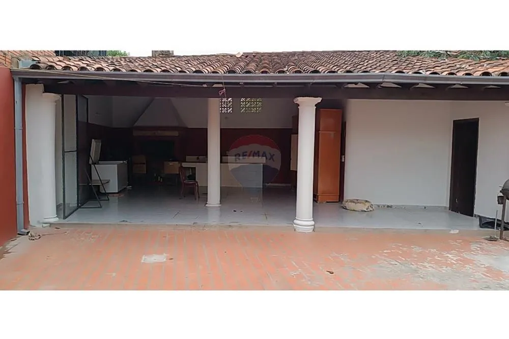 VENDO CASA EN SAN LORENZO ZONA CENTRO — foto 3