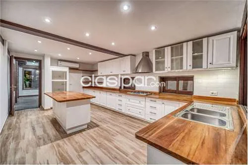 HERMOSA RESIDENCIA DE 1580M2 EN BARRIO CARMELITAS — foto 3