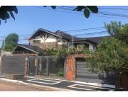 VENDO AMPLIA RESIDENCIA EN LAMBARE