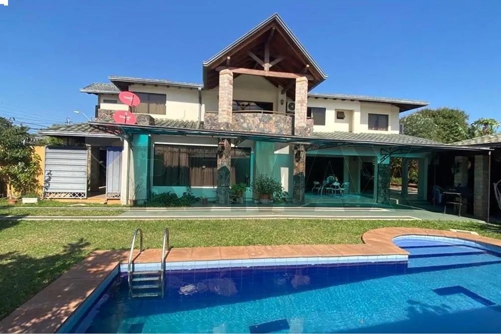 VENDO AMPLIA RESIDENCIA EN LAMBARE — foto 3