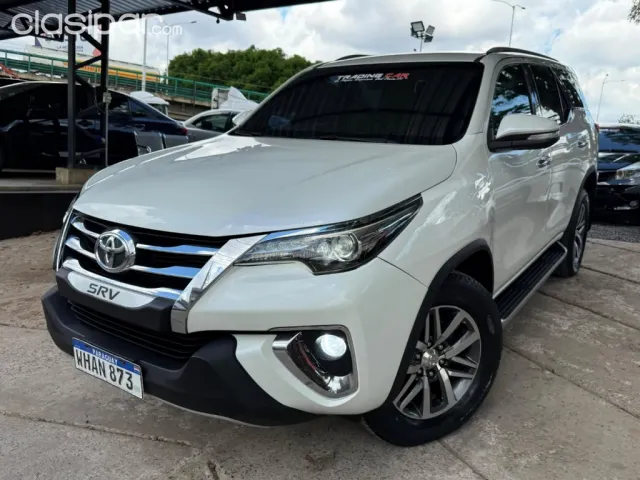 Toyota Fortuner 2017 — foto 2