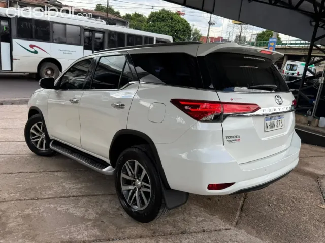 Toyota Fortuner 2017 — foto 5