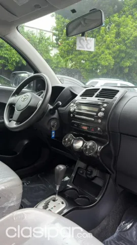 Toyota New Ist 2008 - foto 8