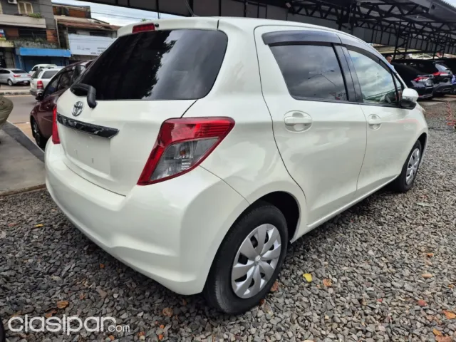 Toyota Vitz 2012 — foto 6