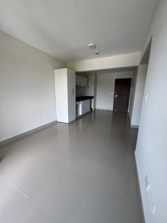 En venta departamento de 2 dormitorios en Lambaré — foto 2