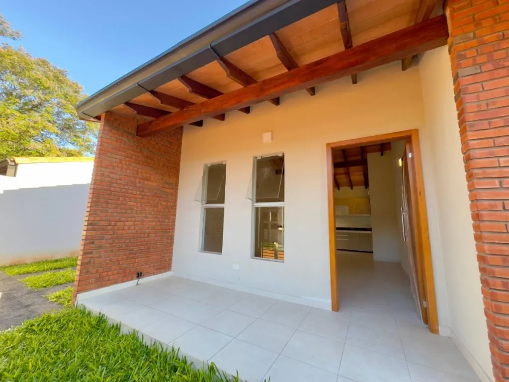 VENDO CHALET A ESTRENAR 2 DORMITORIOS EN LUQUE — YUKYRY — foto 2