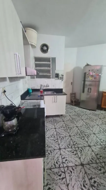 VENDO CASA AMPLIA 4 DORMITORIOS EN LAS LOMAS ASUNCIÓN — foto 3