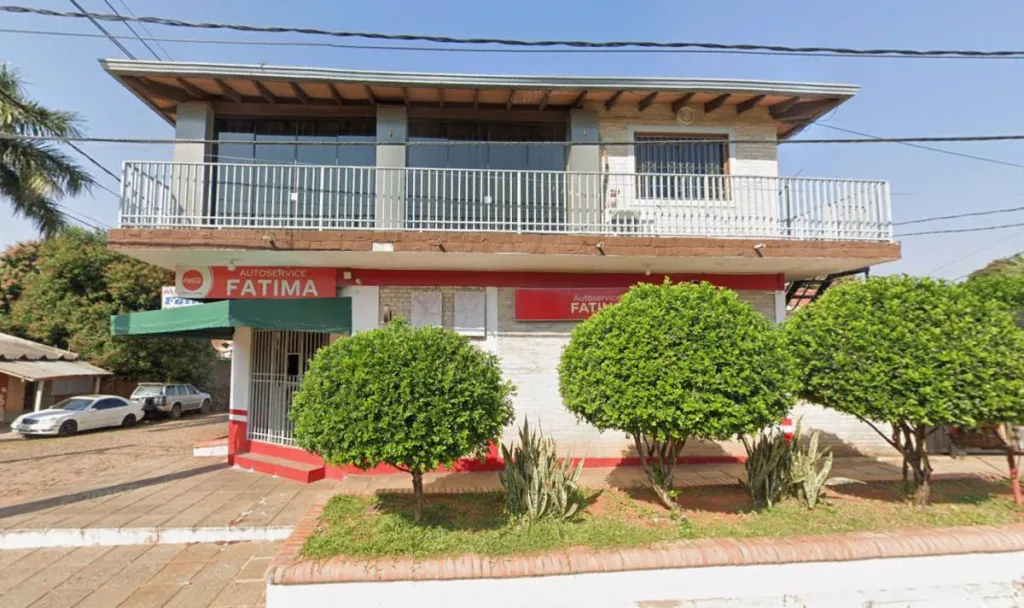 CASA + SALÓN COMERCIAL + DEPOSITO EN VENTA — foto 2