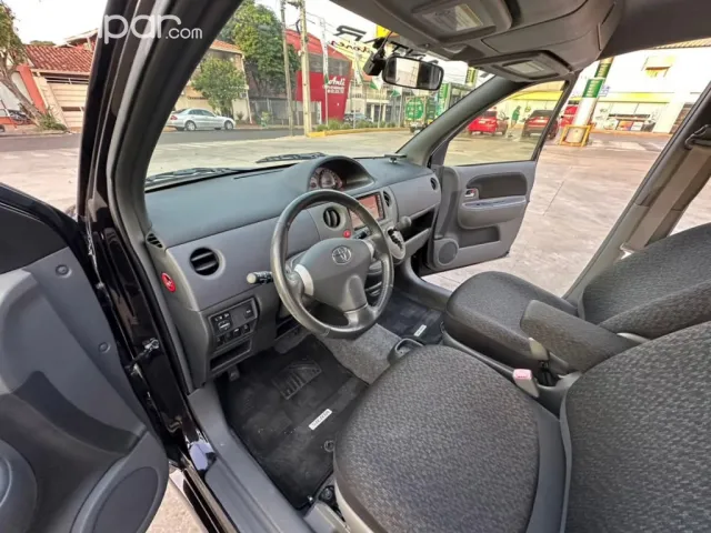Toyota Sienta 2012 — foto 4