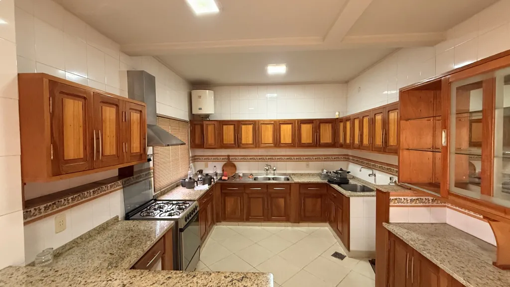 Vendo casa estilo colonial a pasos de distrito perseverancia — foto 2