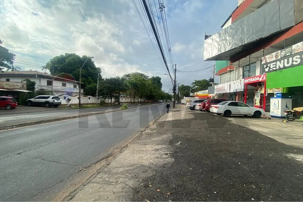 ALQUILER DE LOCAL COMERCIAL SOBRE AV. CHOFERES DEL CHACO — foto 3