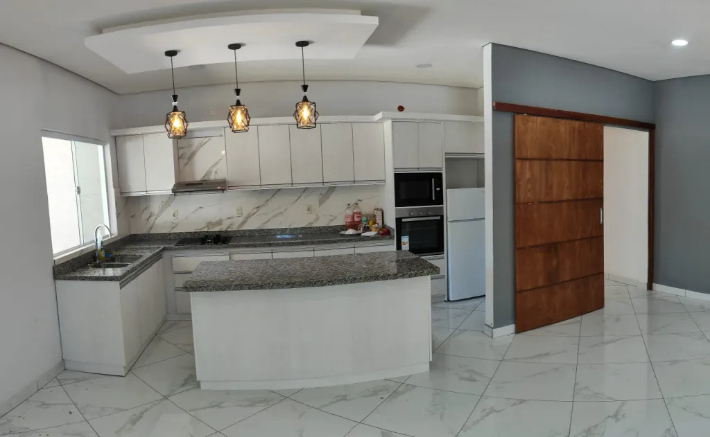 LUJOSA CASA A ESTRENAR EN SAN BERNARDINO — foto 3