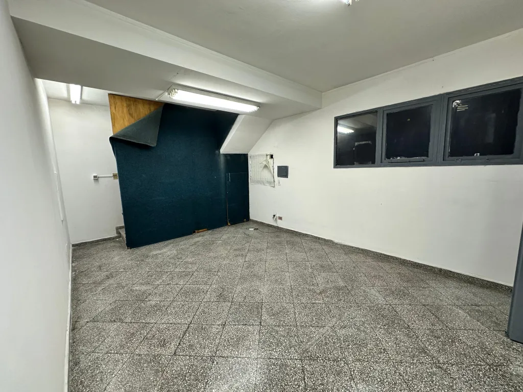 ALQUILO SALON PARA OFICINA O NEGOCIOS, SOBRE CALLE ESTRELLA — foto 3