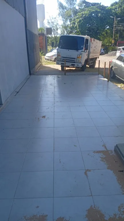 SE ALQUILA TANGLADO 550m² - CAPIATA — Foto 2