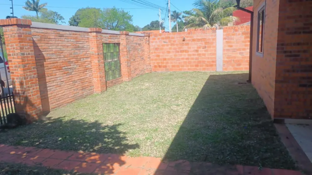 VENDO CASA EN MARIANO ROQUE ALONSO — foto 2