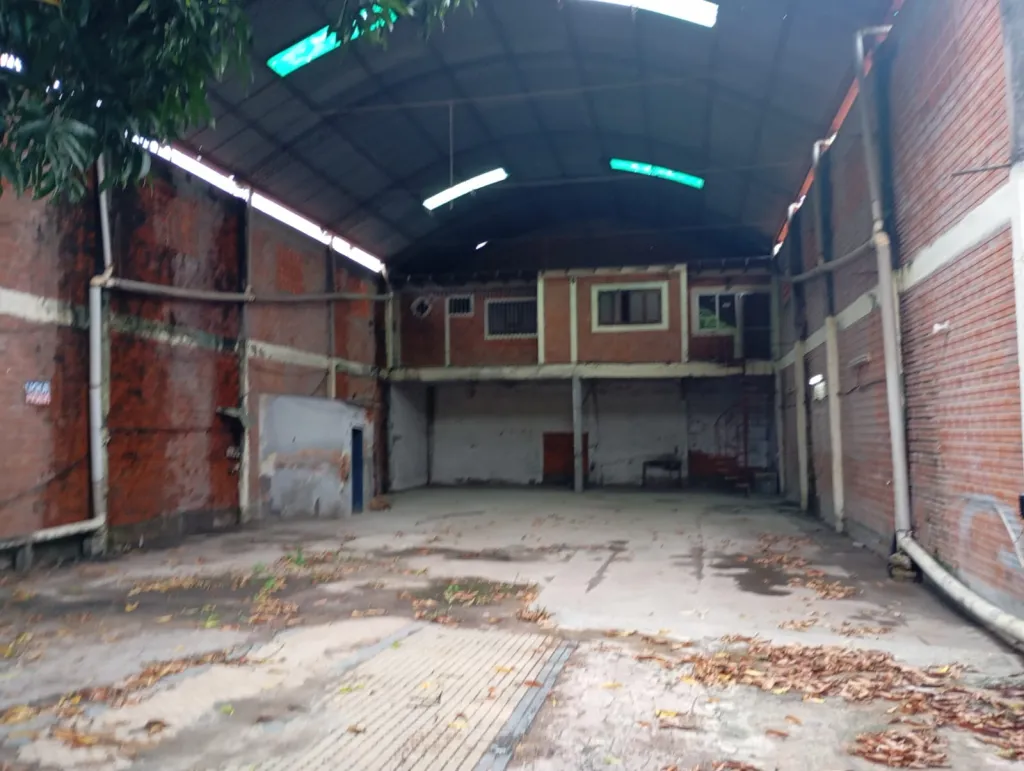 Alquilo tinglado en Lambaré — Foto 2