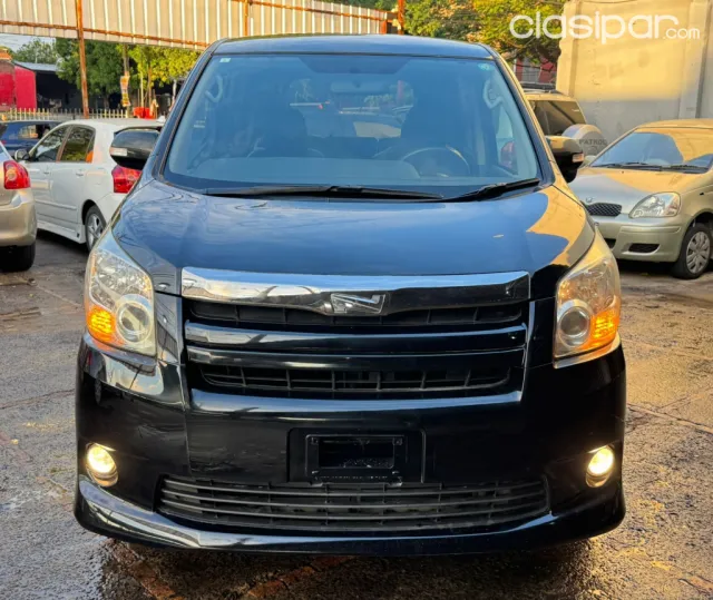 Toyota Noah 2009 — foto 4
