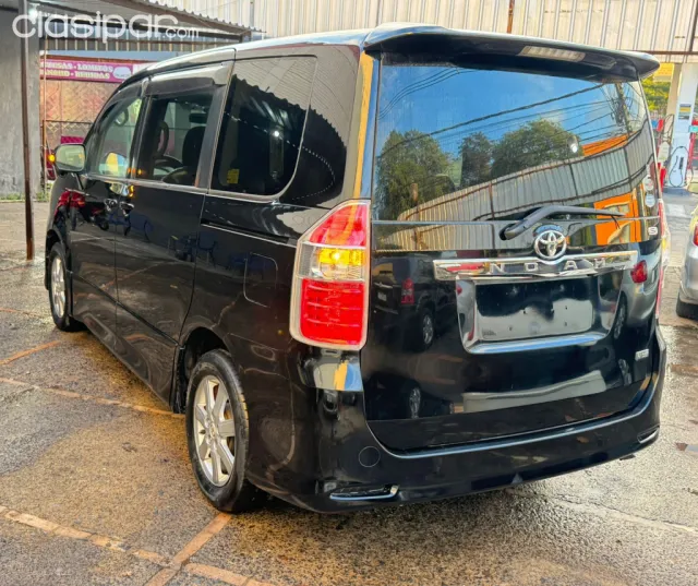 Toyota Noah 2009 — foto 5
