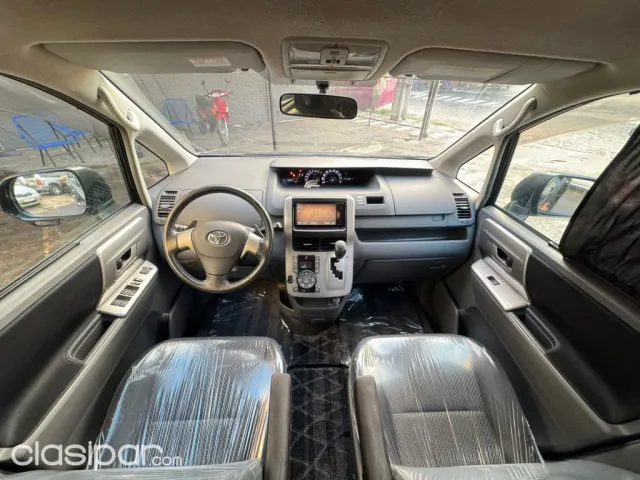 Toyota Noah 2009 — foto 7