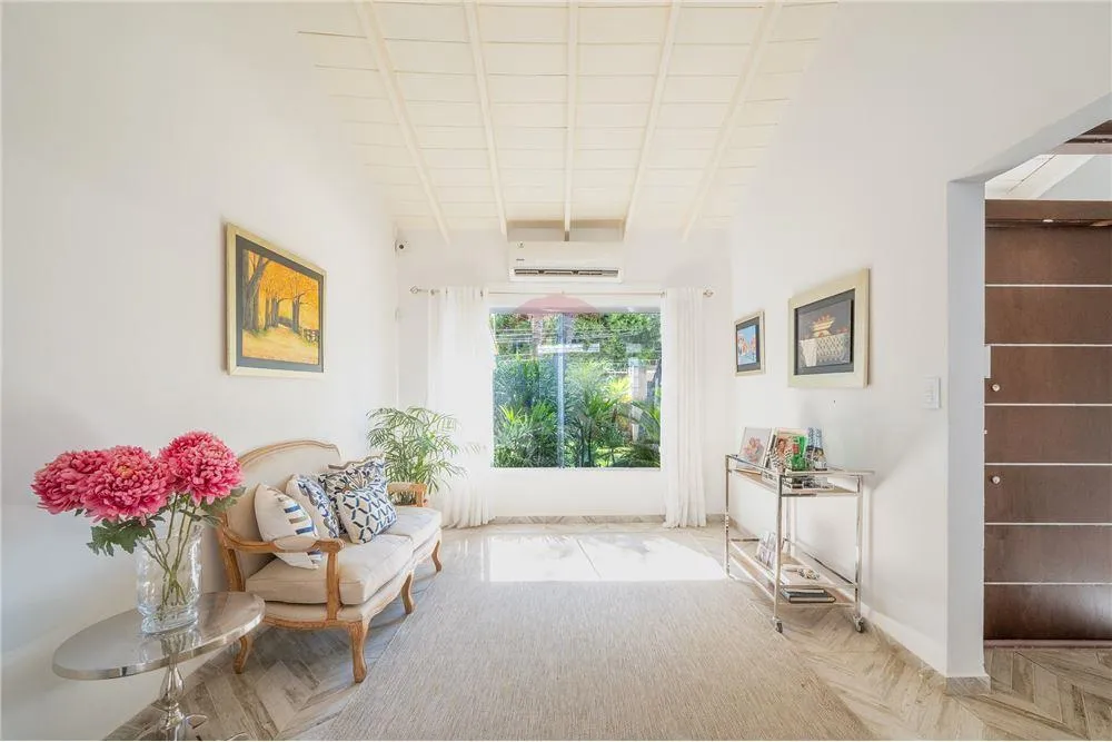En Venta - Casa - Nazareth, Asunción, Paraguay — foto 2