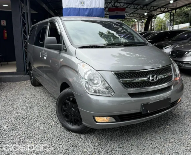 Hyundai Starex 2012 - foto 2
